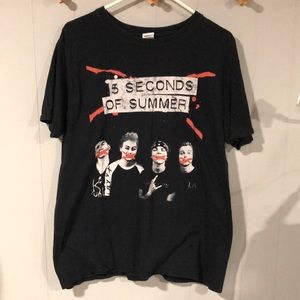 5 Seconds of Summer Band Tee SZ Large